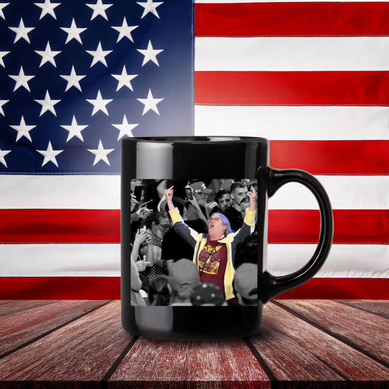 Aunt Sue Middler Finger Trump Rally Mug