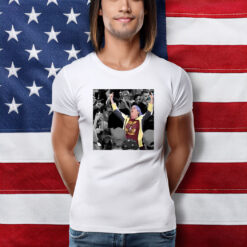 Aunt Sue Middler Finger Trump Rally Shirt